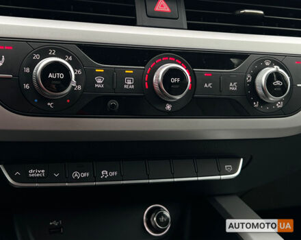 Чорний Ауді А4, об'ємом двигуна 2 л та пробігом 209 тис. км за 24990 $, фото 17 на Automoto.ua