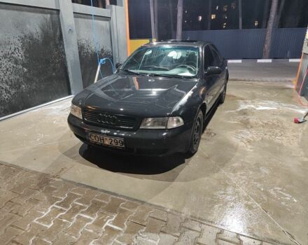 Чорний Ауді А4, об'ємом двигуна 0 л та пробігом 345 тис. км за 497 $, фото 1 на Automoto.ua