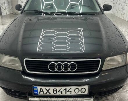 Чорний Ауді А4, об'ємом двигуна 1.8 л та пробігом 470 тис. км за 3200 $, фото 1 на Automoto.ua