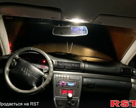 Черный Ауди А4, объемом двигателя 1.8 л и пробегом 415 тыс. км за 2900 $, фото 1 на Automoto.ua