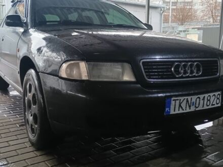 Черный Ауди А4, объемом двигателя 1.8 л и пробегом 401 тыс. км за 2200 $, фото 1 на Automoto.ua