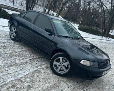 Чорний Ауді А4, об'ємом двигуна 1.8 л та пробігом 400 тис. км за 2900 $, фото 1 на Automoto.ua