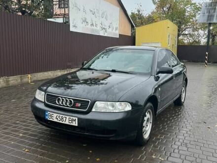 Черный Ауди А4, объемом двигателя 2.6 л и пробегом 330 тыс. км за 2700 $, фото 1 на Automoto.ua