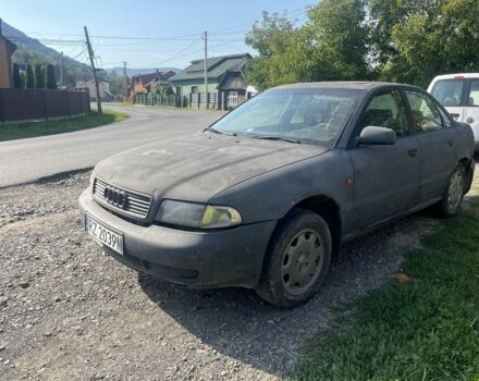 Чорний Ауді А4, об'ємом двигуна 1.6 л та пробігом 380 тис. км за 450 $, фото 1 на Automoto.ua