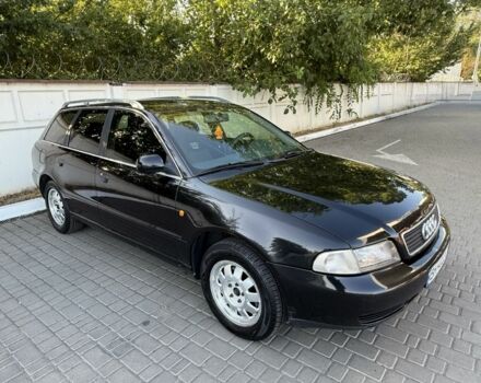 Черный Ауди А4, объемом двигателя 2.4 л и пробегом 260 тыс. км за 3200 $, фото 1 на Automoto.ua
