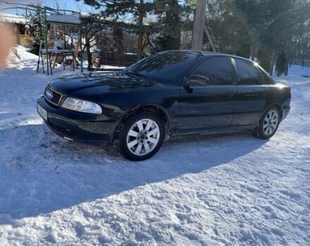 Черный Ауди А4, объемом двигателя 1.8 л и пробегом 290 тыс. км за 3900 $, фото 1 на Automoto.ua