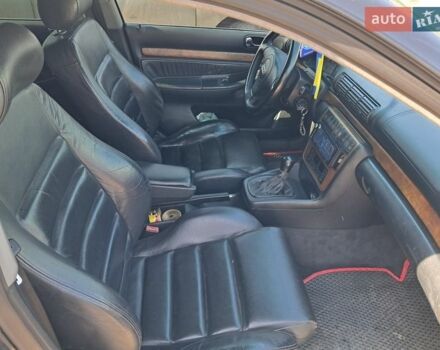 Чорний Ауді А4, об'ємом двигуна 1.8 л та пробігом 357 тис. км за 3500 $, фото 1 на Automoto.ua