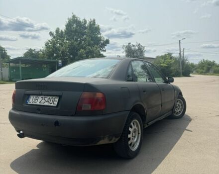 Черный Ауди А4, объемом двигателя 1.6 л и пробегом 350 тыс. км за 1250 $, фото 1 на Automoto.ua