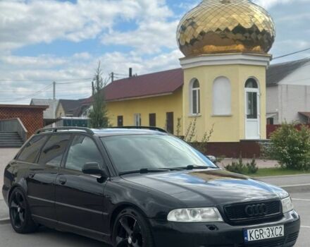 Чорний Ауді А4, об'ємом двигуна 1.9 л та пробігом 300 тис. км за 1999 $, фото 1 на Automoto.ua