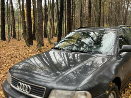 Черный Ауди А4, объемом двигателя 1.9 л и пробегом 440 тыс. км за 2000 $, фото 1 на Automoto.ua