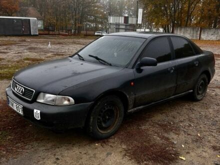 Черный Ауди А4, объемом двигателя 1.9 л и пробегом 300 тыс. км за 1200 $, фото 1 на Automoto.ua