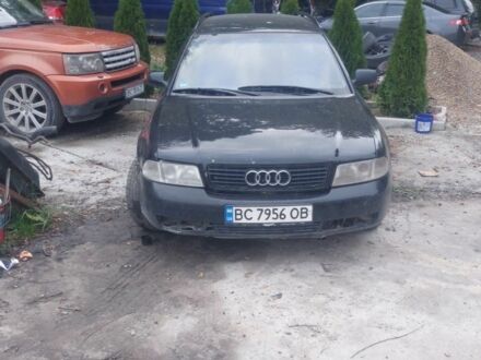 Черный Ауди А4, объемом двигателя 2.5 л и пробегом 300 тыс. км за 2000 $, фото 1 на Automoto.ua