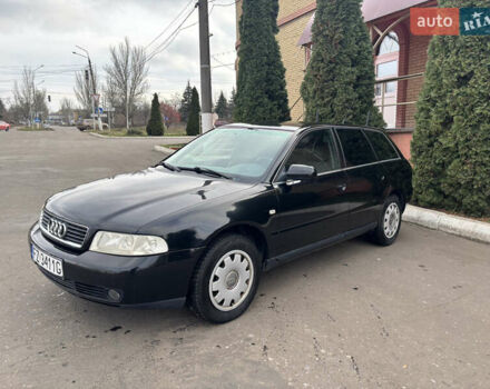 Черный Ауди А4, объемом двигателя 2.5 л и пробегом 275 тыс. км за 2800 $, фото 1 на Automoto.ua