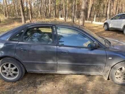 Чорний Ауді А4, об'ємом двигуна 2.4 л та пробігом 370 тис. км за 2300 $, фото 1 на Automoto.ua