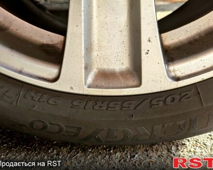 Черный Ауди А4, объемом двигателя 1.6 л и пробегом 290 тыс. км за 4800 $, фото 1 на Automoto.ua