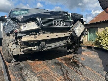 Чорний Ауді А4, об'ємом двигуна 1.9 л та пробігом 379 тис. км за 1505 $, фото 1 на Automoto.ua