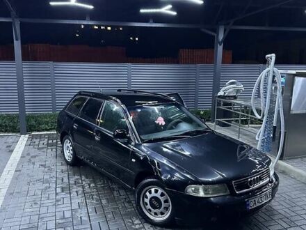 Ауди А4 2000 в Черкассах на Automoto.ua Черный Ауди А4, объемом двигателя 1.9 л и пробегом 500 тыс. км за 2400 $, фото 1 на Automoto.ua