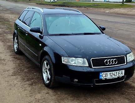 Черный Ауди А4, объемом двигателя 1.6 л и пробегом 300 тыс. км за 4750 $, фото 1 на Automoto.ua
