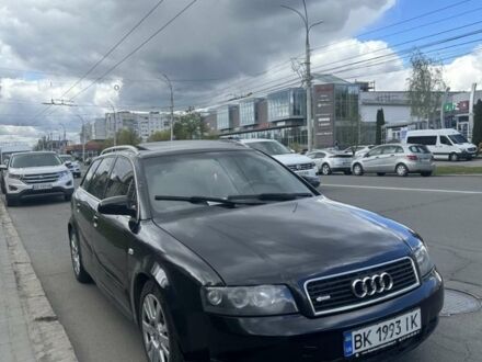 Черный Ауди А4, объемом двигателя 2 л и пробегом 388 тыс. км за 4600 $, фото 1 на Automoto.ua