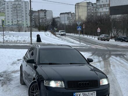 Чорний Ауді А4, об'ємом двигуна 1.8 л та пробігом 300 тис. км за 5500 $, фото 1 на Automoto.ua