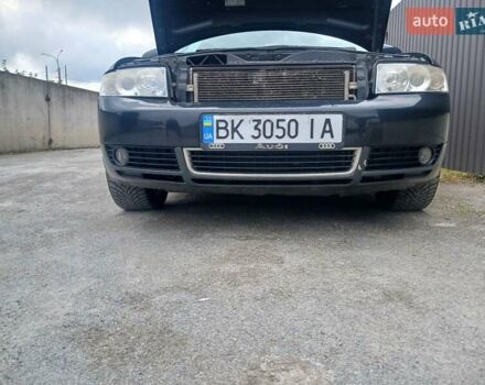 Чорний Ауді А4, об'ємом двигуна 1.98 л та пробігом 293 тис. км за 5500 $, фото 1 на Automoto.ua