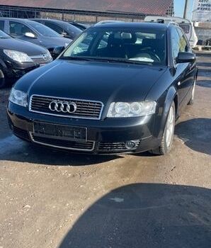 Чорний Ауді А4, об'ємом двигуна 1.98 л та пробігом 158 тис. км за 4900 $, фото 1 на Automoto.ua