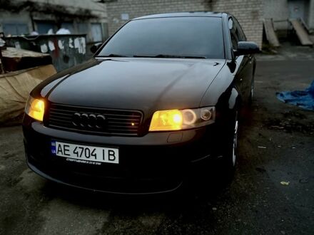Черный Ауди А4, объемом двигателя 1.8 л и пробегом 295 тыс. км за 5600 $, фото 1 на Automoto.ua