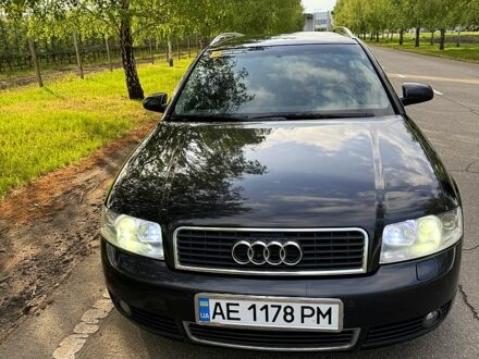 Ауді А4 2003 у Дніпро (Дніпропетровську) на Automoto.ua Чорний Ауді А4, об'ємом двигуна 2.5 л та пробігом 382 тис. км за 5300 $, фото 1 на Automoto.ua