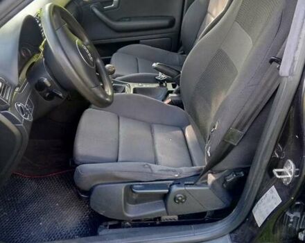 Чорний Ауді А4, об'ємом двигуна 1.9 л та пробігом 390 тис. км за 5000 $, фото 1 на Automoto.ua