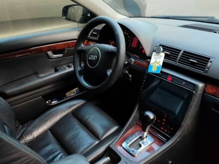 Ауди А4 2004 в Львове на Automoto.ua Черный Ауди А4, объемом двигателя 1.78 л и пробегом 350 тыс. км за 3750 $, фото 1 на Automoto.ua