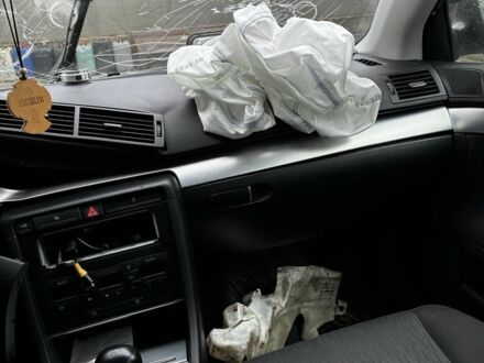 Черный Ауди А4, объемом двигателя 2 л и пробегом 254 тыс. км за 3000 $, фото 1 на Automoto.ua