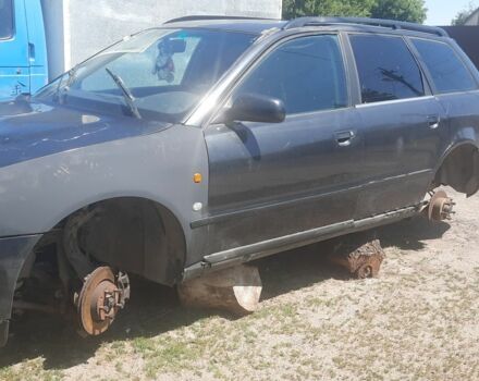 Черный Ауди А4, объемом двигателя 8 л и пробегом 20 тыс. км за 400 $, фото 1 на Automoto.ua