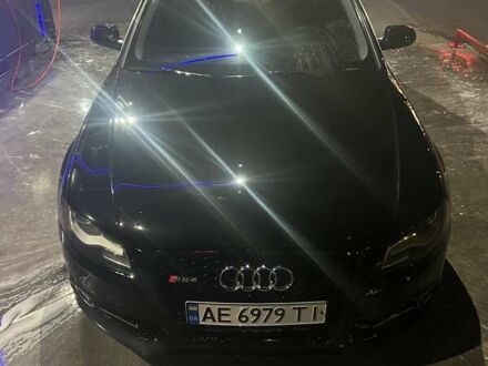 Черный Ауди А4, объемом двигателя 1.98 л и пробегом 303 тыс. км за 11000 $, фото 1 на Automoto.ua