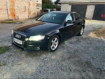 Чорний Ауді А4, об'ємом двигуна 2 л та пробігом 243 тис. км за 12800 $, фото 1 на Automoto.ua