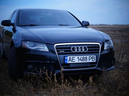 Черный Ауди А4, объемом двигателя 2 л и пробегом 305 тыс. км за 12000 $, фото 1 на Automoto.ua