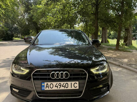 Ауді А4 2012 у Ужгороді на Automoto.ua Чорний Ауді А4, об'ємом двигуна 2 л та пробігом 257 тис. км за 13500 $, фото 1 на Automoto.ua