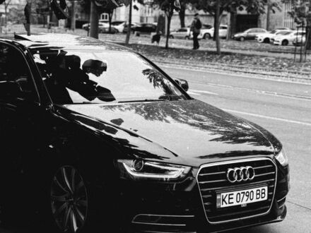 Чорний Ауді А4, об'ємом двигуна 2 л та пробігом 173 тис. км за 9000 $, фото 1 на Automoto.ua