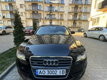 Ауди А4 2012 в Ужгороде на Automoto.ua Черный Ауди А4, объемом двигателя 2 л и пробегом 285 тыс. км за 9300 $, фото 1 на Automoto.ua