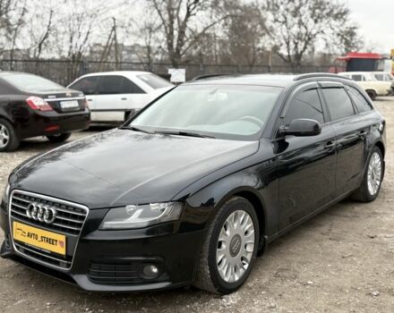 Черный Ауди А4, объемом двигателя 2 л и пробегом 211 тыс. км за 9800 $, фото 1 на Automoto.ua