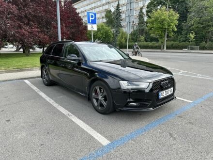 Ауди А4 2013 в Днепре (Днепропетровске) на Automoto.ua Черный Ауди А4, объемом двигателя 2 л и пробегом 323 тыс. км за 12500 $, фото 1 на Automoto.ua