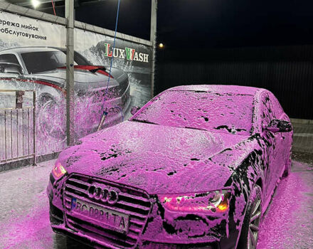 Чорний Ауді А4, об'ємом двигуна 2 л та пробігом 258 тис. км за 10950 $, фото 1 на Automoto.ua