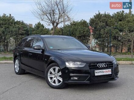 Ауді А4 2014 у Хмельницькому на Automoto.ua Чорний Ауді А4, об'ємом двигуна 3 л та пробігом 301 тис. км за 13599 $, фото 1 на Automoto.ua