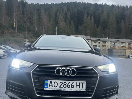 Черный Ауди А4, объемом двигателя 1.97 л и пробегом 300 тыс. км за 17000 $, фото 1 на Automoto.ua