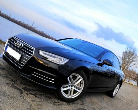 Черный Ауди А4, объемом двигателя 2 л и пробегом 11200 тыс. км за 18000 $, фото 1 на Automoto.ua