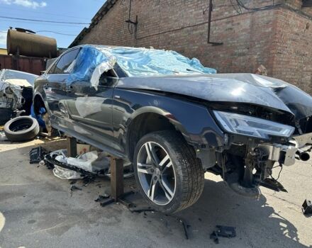 Черный Ауди А4, объемом двигателя 2 л и пробегом 150 тыс. км за 9600 $, фото 1 на Automoto.ua