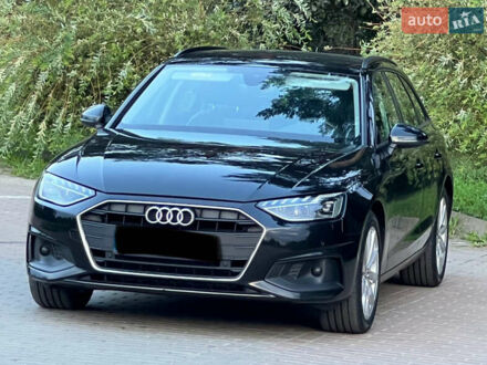 Ауди А4 2019 в Яворове на Automoto.ua Черный Ауди А4, объемом двигателя 2 л и пробегом 90 тыс. км за 24499 $, фото 1 на Automoto.ua