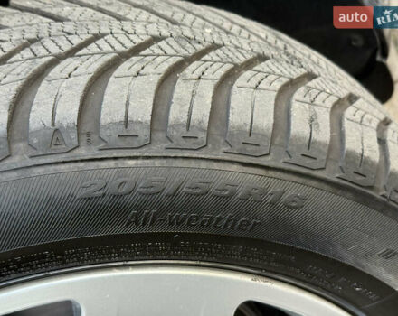 Фиолетовый Ауди А4, объемом двигателя 1.6 л и пробегом 247 тыс. км за 7400 $, фото 52 на Automoto.ua