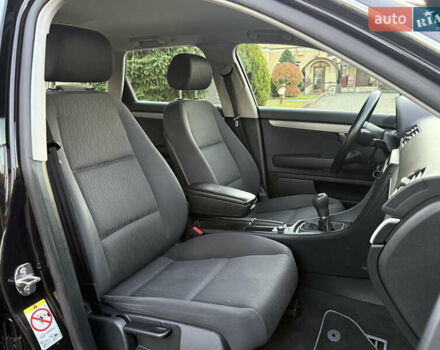 Фиолетовый Ауди А4, объемом двигателя 1.6 л и пробегом 247 тыс. км за 7400 $, фото 25 на Automoto.ua