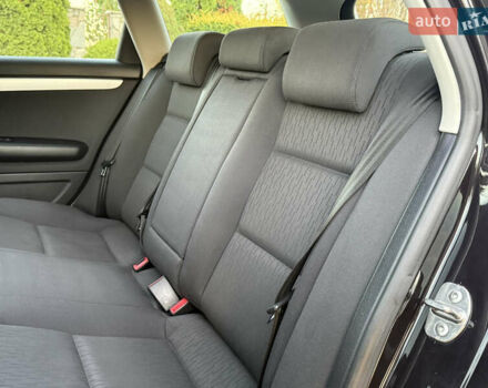 Фиолетовый Ауди А4, объемом двигателя 1.6 л и пробегом 247 тыс. км за 7400 $, фото 33 на Automoto.ua