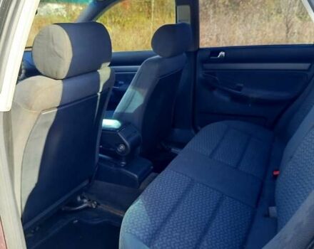 Коричневый Ауди А4, объемом двигателя 1.6 л и пробегом 360 тыс. км за 2500 $, фото 2 на Automoto.ua